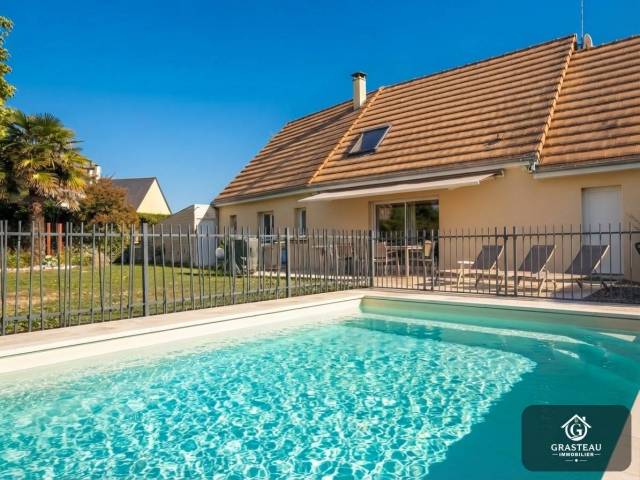 Maison 7 pièces 165 m² · à La Bazoge · 165 m² · 399 500 €